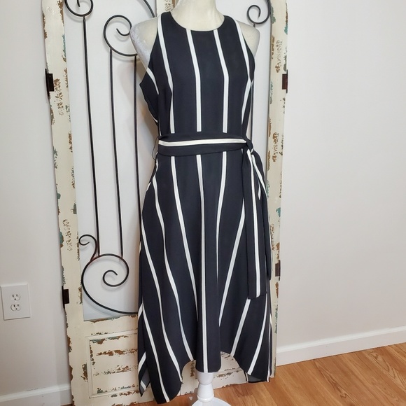 Banana Republic Dresses & Skirts - NWT Banana Republic striped dress size 6